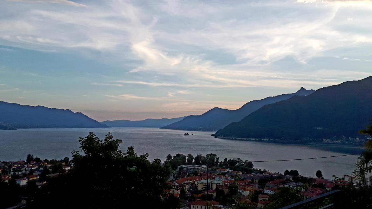 Sole & Lago-Lake Maccagno Buitenkant foto